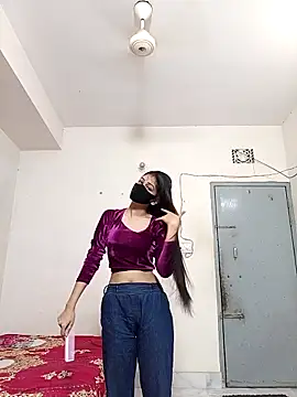 Snapshot of Tisha-01 chatting on 11, 4, 2026 Tisha-01 online show from 11, 4, 2026