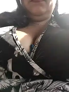 sara pineros online show from 9, 12, 2024