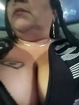 sara pineros online show from 28, 2, 2025