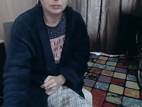 Snapshot of HornyClitX chatting on 8, 2, 2025 HornyClitX online show from 8, 2, 2025