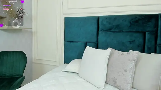 Charlotte Mayer online show from 22, 2, 2025