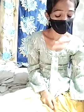 Cute-Ridhima online show from 28, 2, 2025