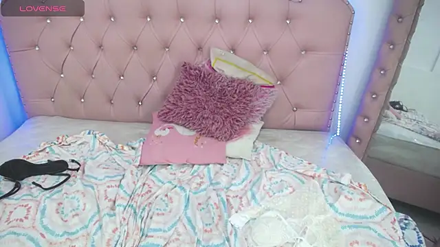 Snapshot of Kathleen_Rodriguez chatting on 31, 12, 2024 Kathleen Rodriguez online show from 31, 12, 2024