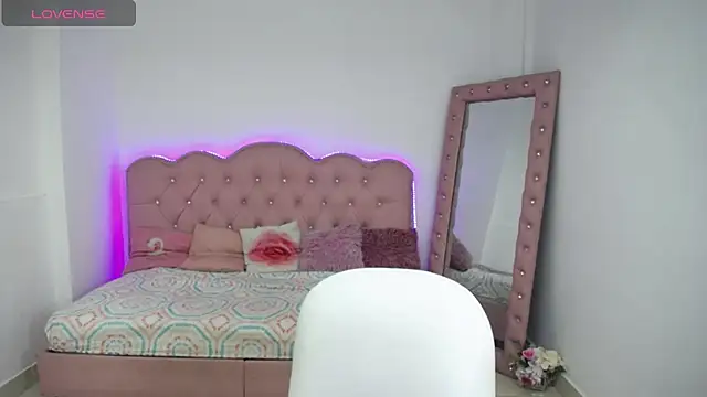 Snapshot of Kathleen_Rodriguez chatting on 14, 1, 2025 Kathleen Rodriguez online show from 14, 1, 2025