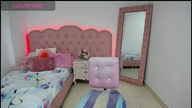 Snapshot of Kathleen_Rodriguez chatting on 29, 1, 2025 Kathleen Rodriguez online show from 29, 1, 2025