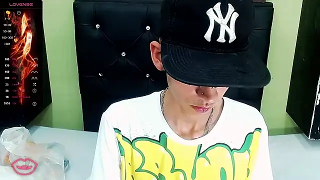 ttimy x boy online show from 12, 3, 2025