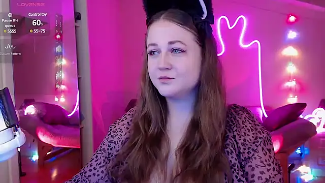 Snapshot of LizzyShine chatting on 24, 1, 2025 LizzyShine online show from 24, 1, 2025
