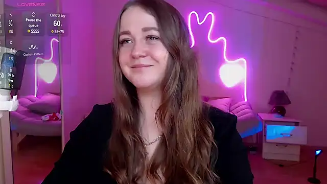 Snapshot of LizzyShine chatting on 21, 3, 2025 LizzyShine online show from 21, 3, 2025