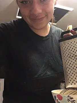 Miss oliviaa online show from 4, 1, 2025