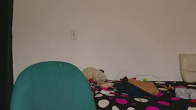 Miss oliviaa online show from 4, 1, 2025