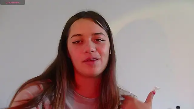 Miss oliviaa online show from 26, 1, 2025