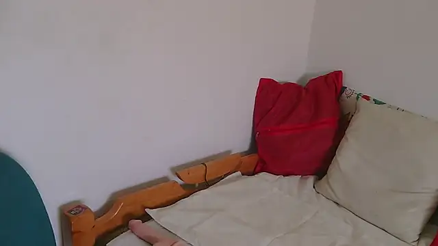 Miss oliviaa online show from 15, 2, 2025