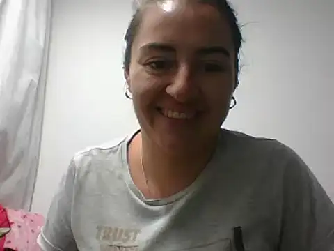  karlie kloss  online show from 10, 12, 2024