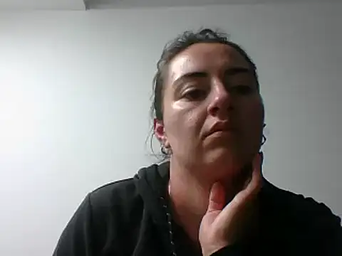  karlie kloss  online show from 13, 12, 2024