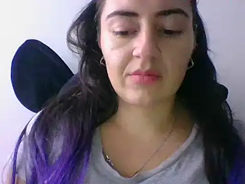  karlie kloss  online show from 21, 1, 2025