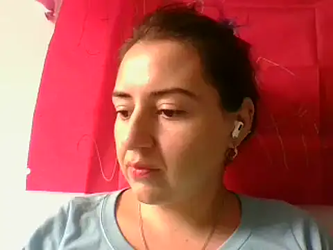  karlie kloss  online show from 10, 3, 2025