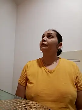 MirandaSoto online show from 2, 12, 2025