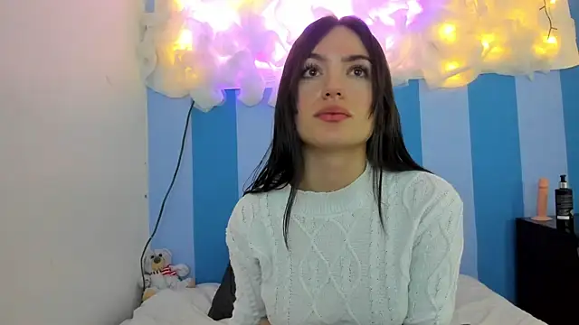 Snapshot of britny_clouds chatting on 9, 1, 2025 britny clouds online show from 9, 1, 2025