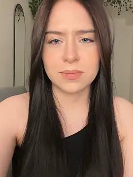 Snapshot of _SweetCandyy chatting on 8, 10, 2025  SweetCandyy online show from 8, 10, 2025