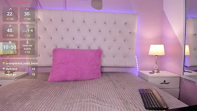 Nicol Betancur online show from 13, 11, 2025