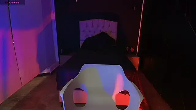 NatashaMason  online show from 8, 3, 2025