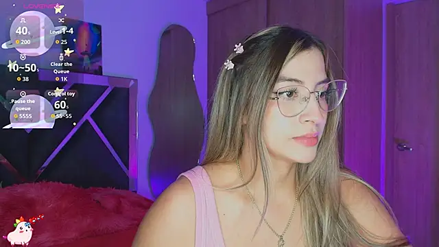 Snapshot of Issabela_G1 chatting on 16, 12, 2025 Issabela G1 online show from 16, 12, 2025