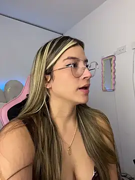 Snapshot of Issabela_G1 chatting on 29, 5, 2026 Issabela G1 online show from 29, 5, 2026