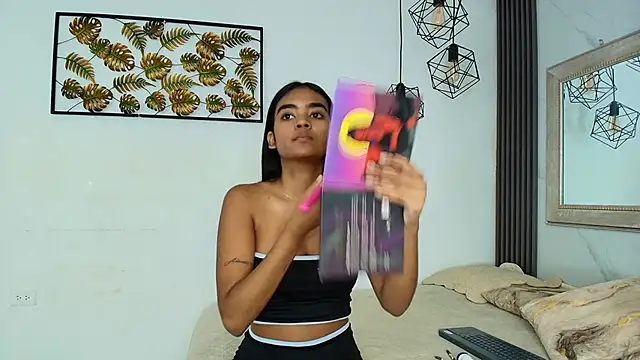 julieta aguilar1 online show from 19, 1, 2025