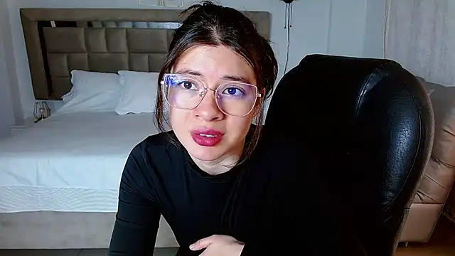 Snapshot of zoecruzz chatting on 15, 1, 2026 zoecruzz online show from 15, 1, 2026