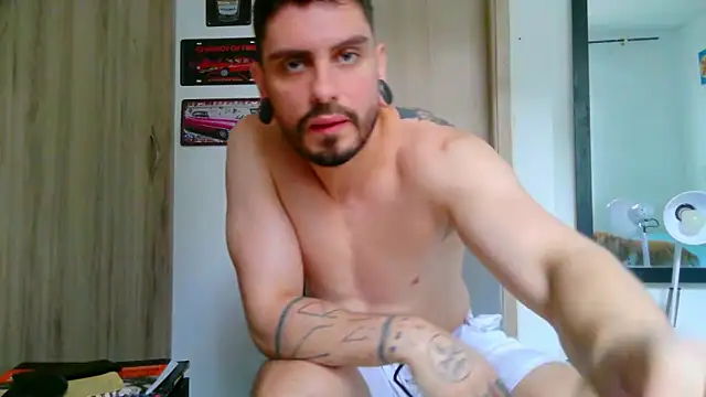 Aaron kwok28 online show from 12, 4, 2026