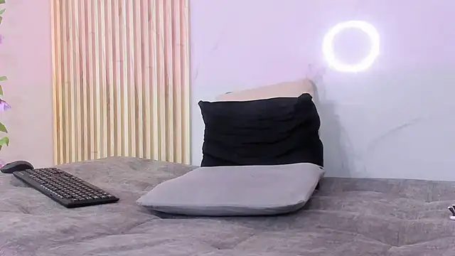 Aria montgomeri online show from 22, 3, 2025