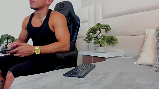 Snapshot of marc_ginale chatting on 18, 9, 2025 marc ginale online show from 18, 9, 2025