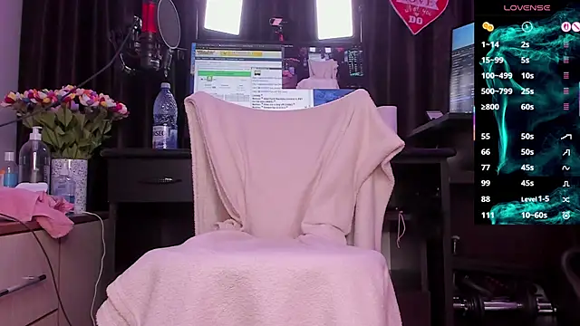 Raissa sky26 online show from 5, 12, 2025