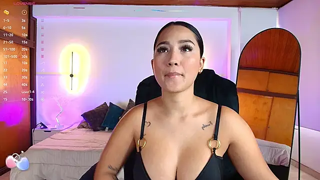 Snapshot of _gaby2 chatting on 12, 2, 2025 gaby2 online show from 12, 2, 2025