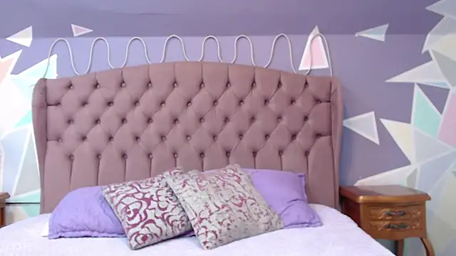 BritneyCollins online show from 20, 1, 2025