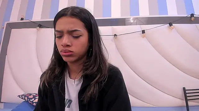 BritneyCollins online show from 10, 4, 2026