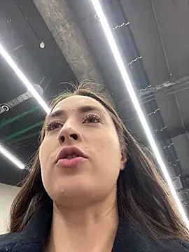 Holly Play online show from 19, 12, 2024