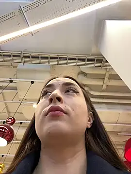 Holly Play online show from 14, 1, 2025