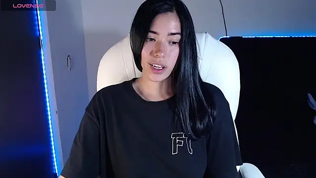 LESLIEBLACK  online show from 7, 3, 2025