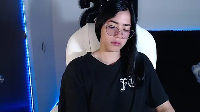 LESLIEBLACK  online show from 12, 3, 2025