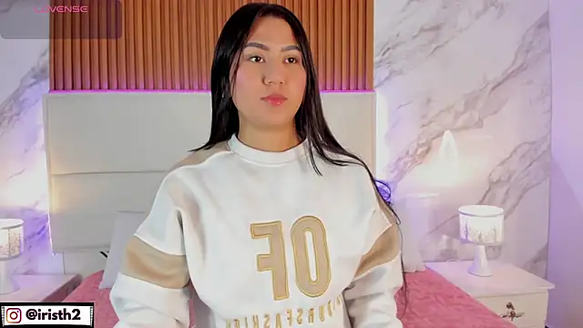 Iris Thompson  online show from 17, 4, 2026