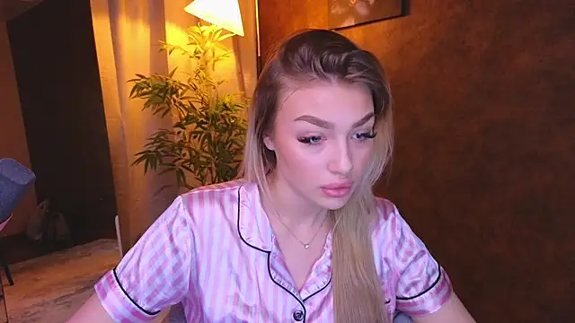 Ella Milla online show from 7, 1, 2025