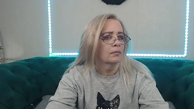 IvanaCharm online show from 6, 2, 2026