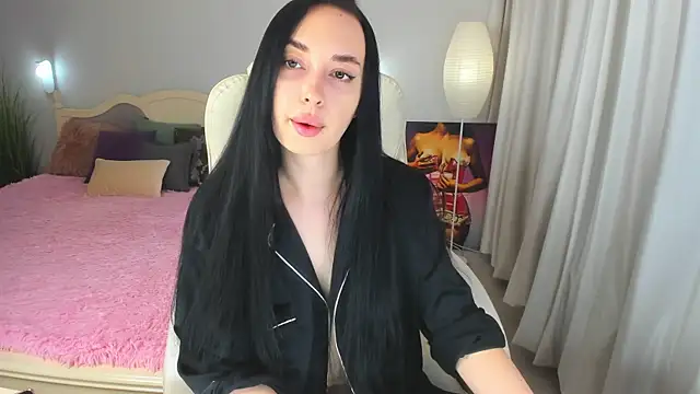 Miss Elia online show from 20, 2, 2025