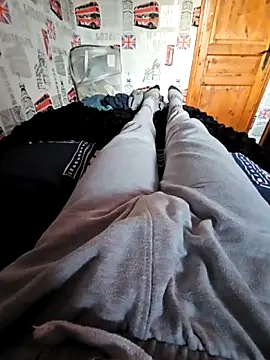 Snapshot of Azerty0911 chatting on 30, 11, 2025 Azerty0911 online show from 30, 11, 2025