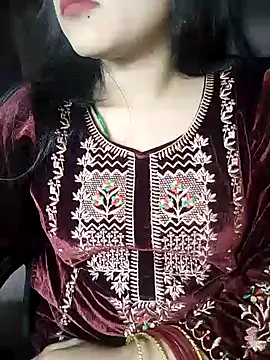 Snapshot of karishma chatting on 1, 1, 2025 karishma online show from 1, 1, 2025