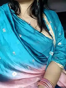 Snapshot of karishma chatting on 7, 1, 2025 karishma online show from 7, 1, 2025