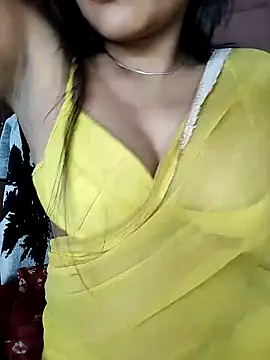 Snapshot of karishma chatting on 10, 1, 2025 karishma online show from 10, 1, 2025