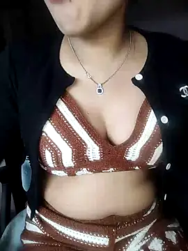 Snapshot of karishma chatting on 10, 1, 2025 karishma online show from 10, 1, 2025