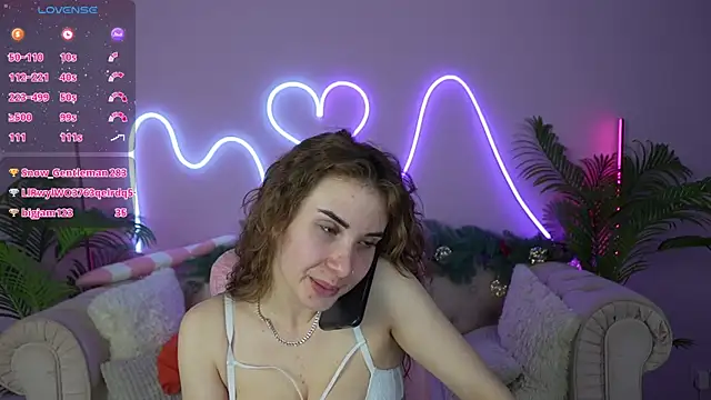 Snapshot of JennyyLuv chatting on 14, 1, 2025 JennyyLuv online show from 14, 1, 2025